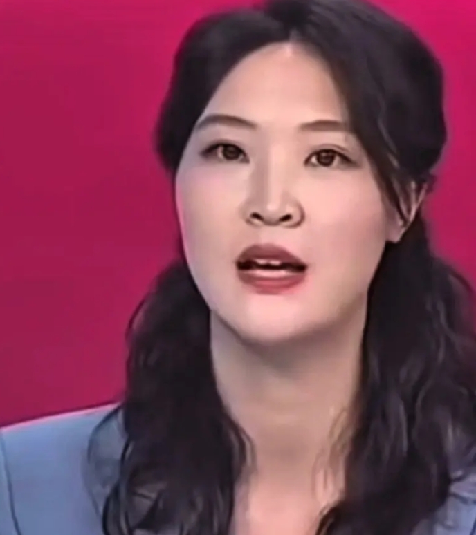 中国女排1:3法国女排，赛后解说嘉宾惠若琪接受了现场采访，看看她是怎样说的

惠