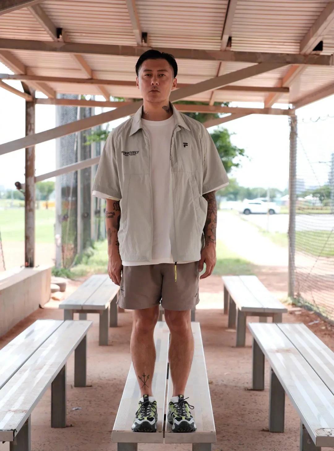 中年余文乐，记忆中的男神变了吗？
6月27日中午，余文乐在社交媒体发文，分享了一