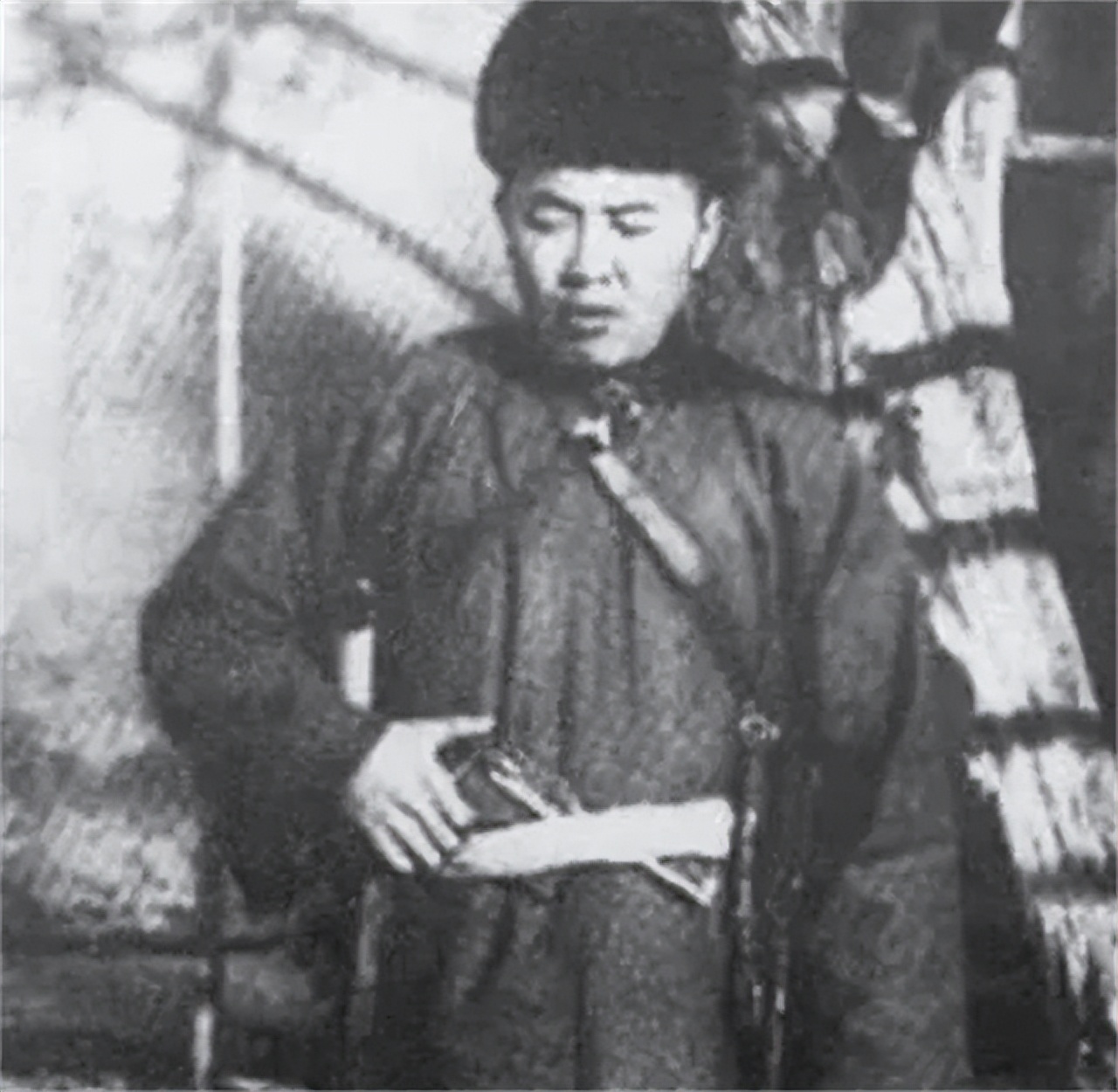 1932年，东北土匪老北风投降日军，并设宴款待日本顾问，谁知对方赴宴时，老北风却