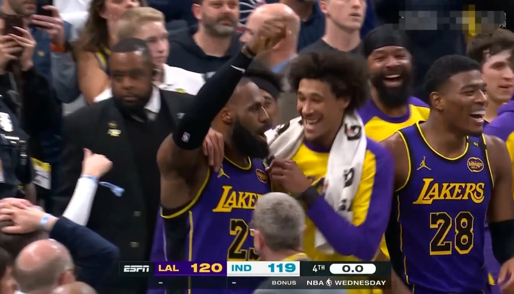 湖人官方真是太懂人情世故了！在今天湖人客场以120：119险胜步行者的比赛中，老