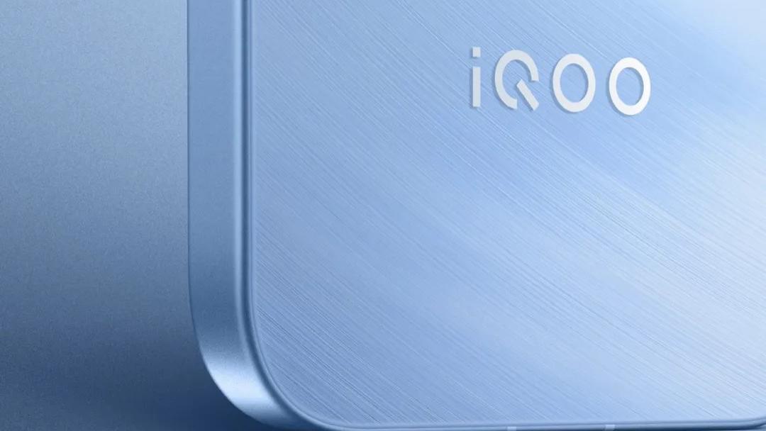 iQOO Z11 Turbo 新消息，6.7英寸iPhone同款大R角屏，同尺寸最大7600mAh电