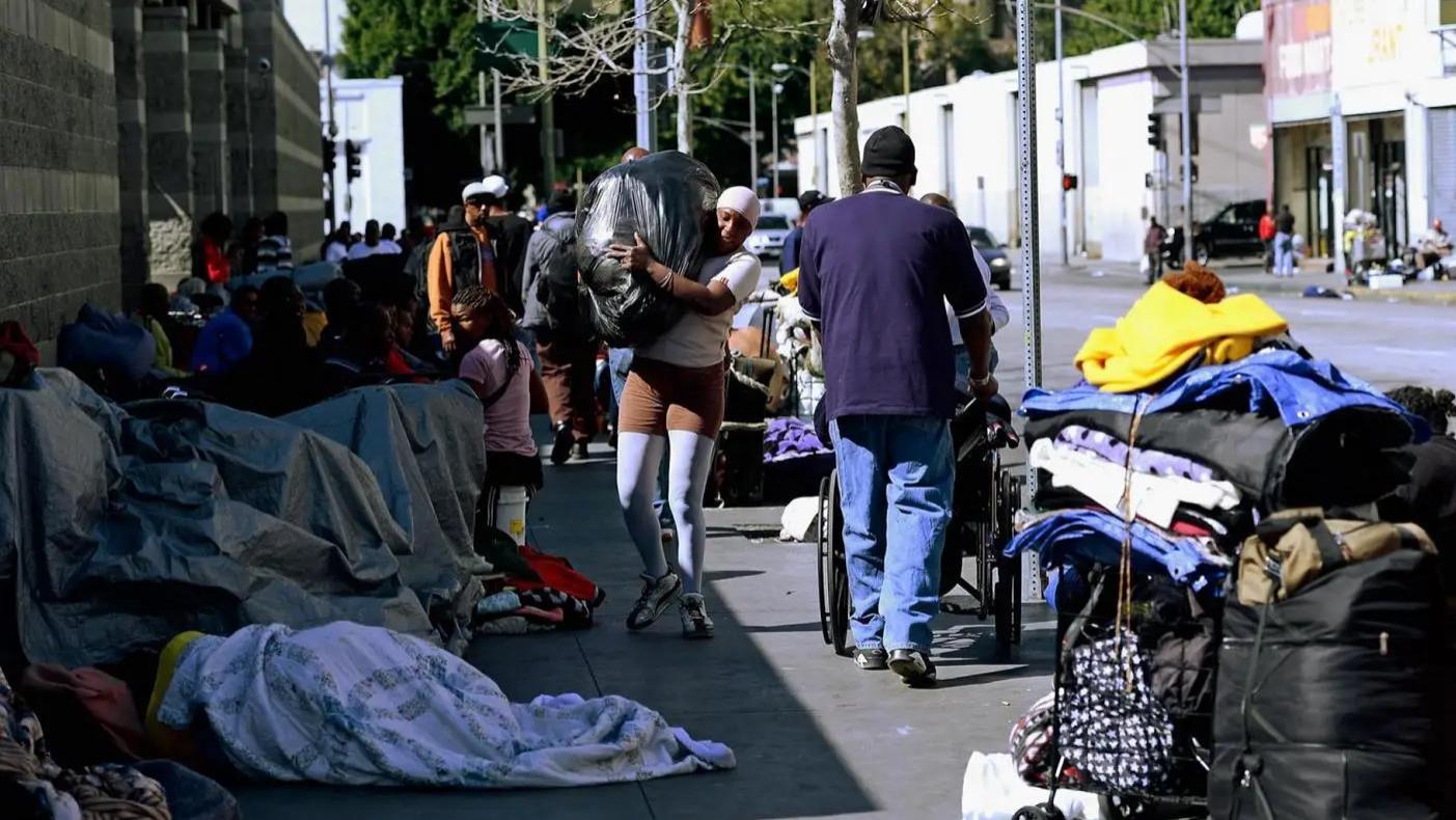 “斩杀线”热梗背后：全球青年的生存焦虑与自我救赎