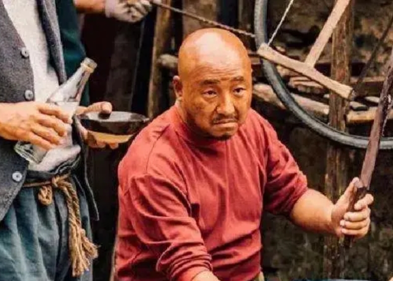 没服过哪个歌手，除了周晓鸥，这哥们演戏太牛了！
没见过哪个半路出家的歌手能演戏这