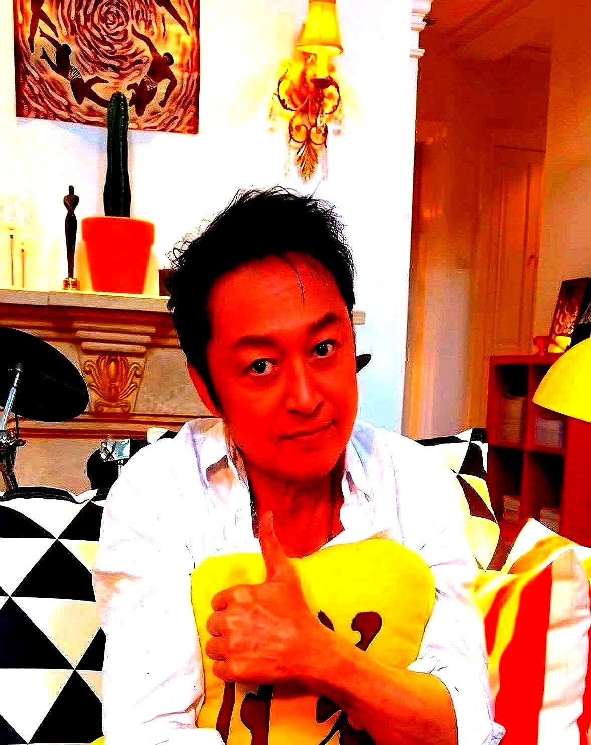 63岁马景涛晕倒后续来了！

跟网友猜测的完全不一样，

他不是脑梗，也