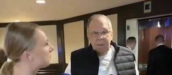 其实，苏联是苏联，俄罗斯联邦是俄罗斯联邦，从某种意义上说，是现在的俄罗斯推翻了当