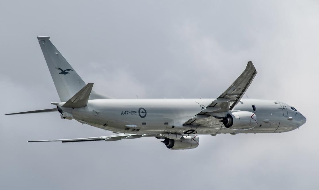 美国一支 B-1B “枪骑兵” 轰炸机编队于 2025 年 4 月 15 日从得