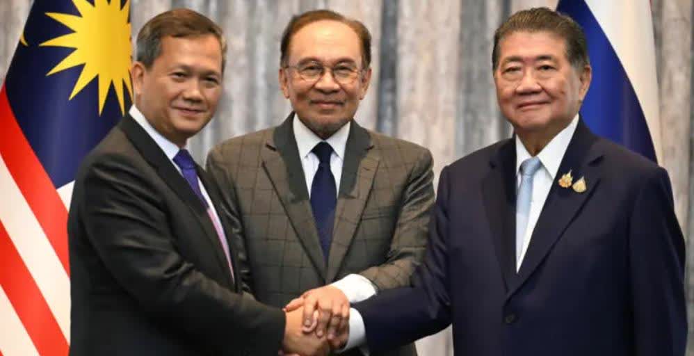 泰国敢不敢灭了柬埔寨？其实根本不是敢不敢的事：

两个穷国，一个快被电诈吸干