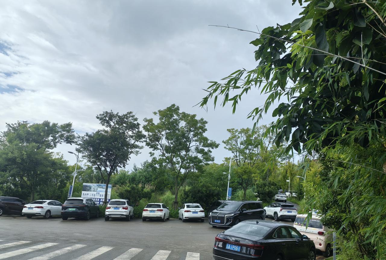 有福报的人，都具有这些特点：
虽然有一定的背景和资源，但是不会从他的嘴里说出来，