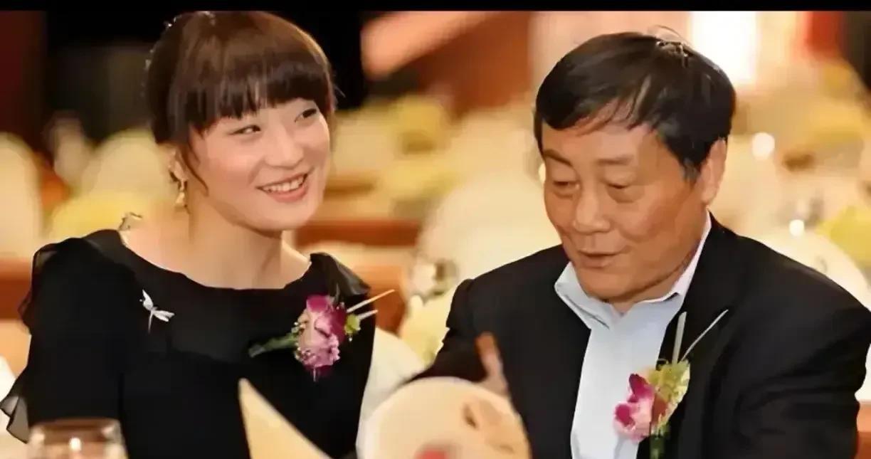 深刻认识社会运行的本质比认识社会的表面会让更多的人能清醒。
社会运行的基础是经济
