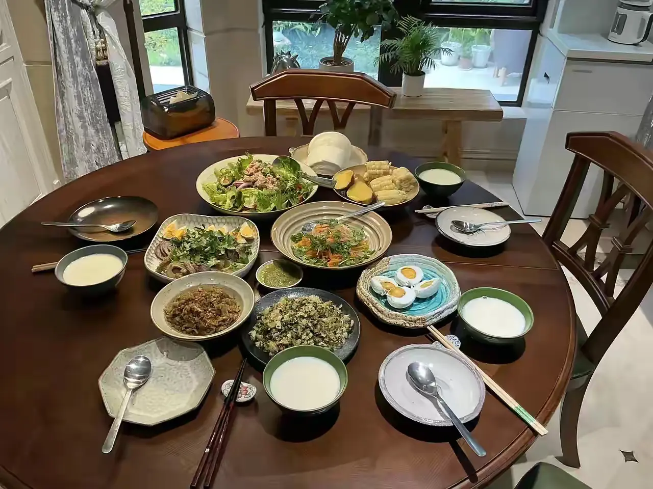 在浙江农村这桌菜，属于什么条件的家庭