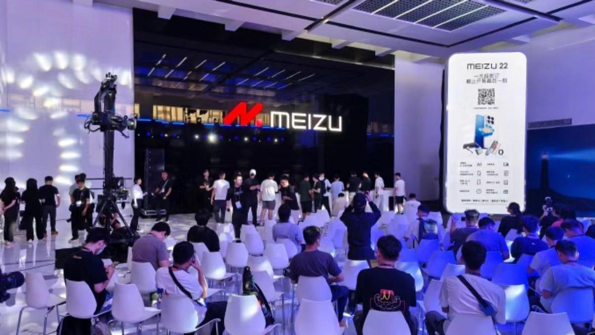 魅族为何坚持做手机？从辉煌到边缘化，魅族重生之路何去何从