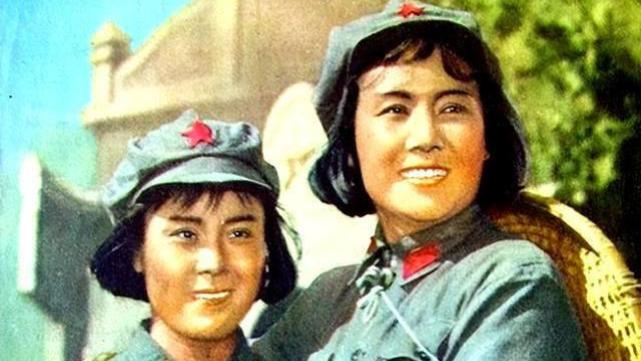著名艺人卢桂兰：前夫离世悲剧，再婚带儿子嫁给知名特型演员