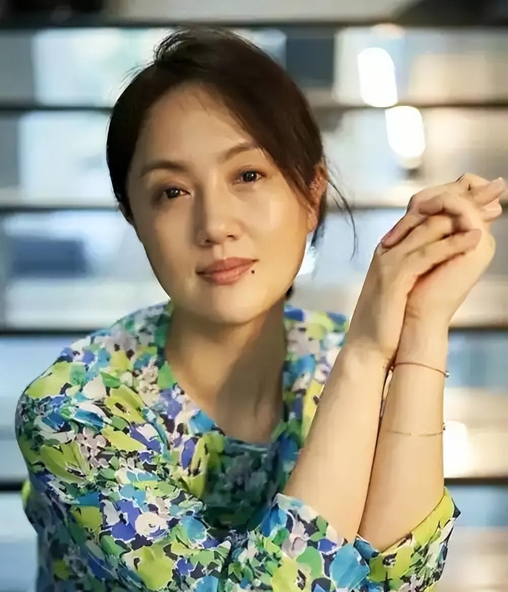 吃相难看丧尽天良！朱媛媛去世才半个月，接连发生的事让人恶心到不行：死人居然比活人