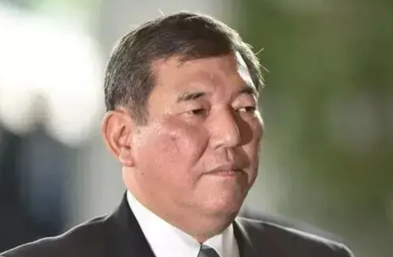 中国办大事前，一定要严防日夲偷袭！因为日夲军国主义一直存在，前首相大佬石破茂鼓吹