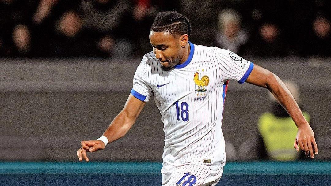 米兰送皮奥利下课？小基恩无缘出战，莱奥与恩昆库竞争首发