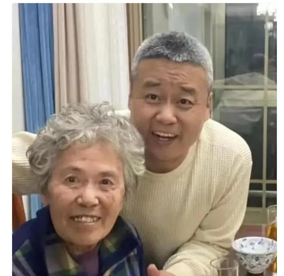 2015年，山东45岁男子因生意失败，负债4600万元，妻离子散，绝望之际，他独