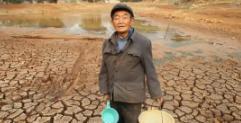 “中国挖水库已经破坏了生态环境，应该立刻停止这种行为！”随着中国沙漠水库的建造即
