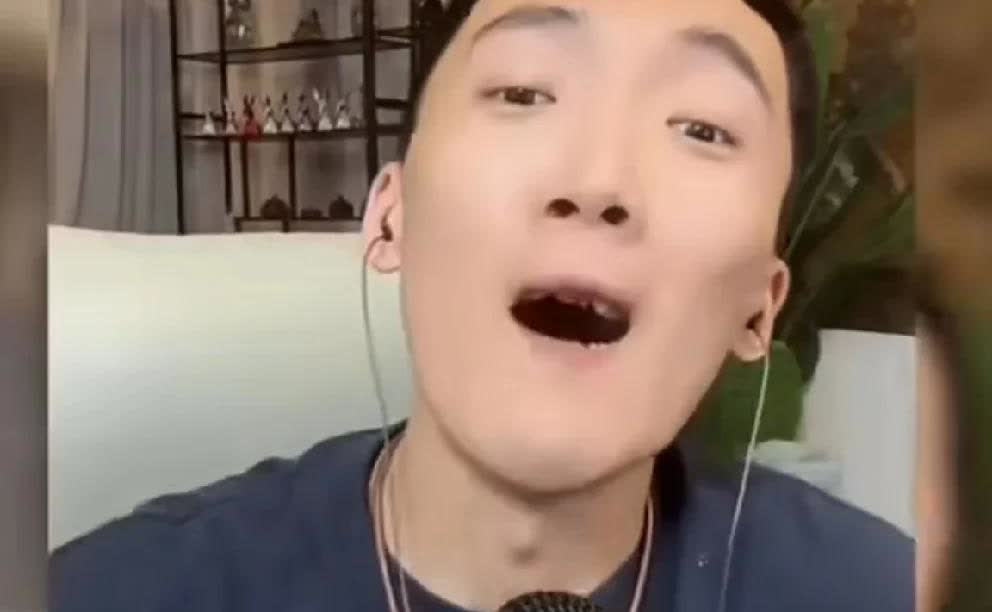 李舒克机场方丈，吐槽到什么二子爷，骡子，都是为了流量賺钱，除了自家艺人都多余！
