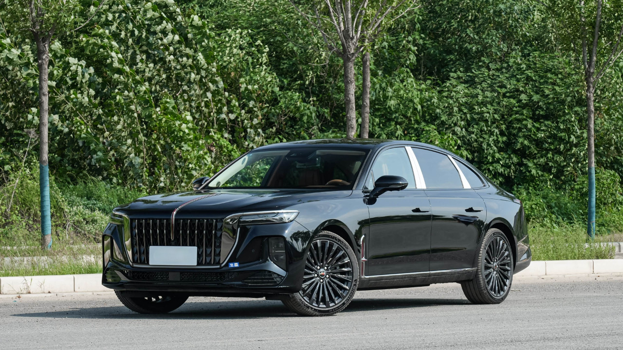 全网都吹红旗H9气场碾压BBA，为何月销仅几百台？真相扎心了！