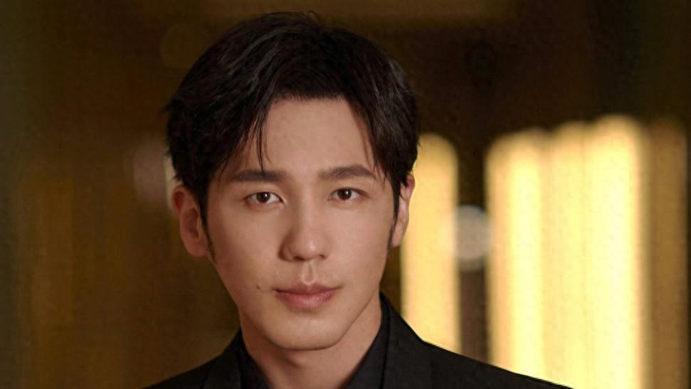 有钱人家的孩子进娱乐圈，大多数都是走捷径的