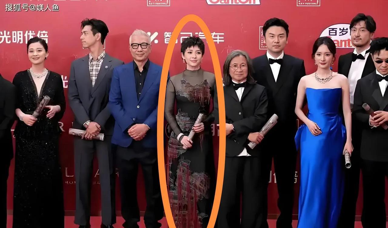 有些女星一旦结婚生娃后，特别怕耽误时间来搞事业，从而导致自己的知名度和演艺事业有
