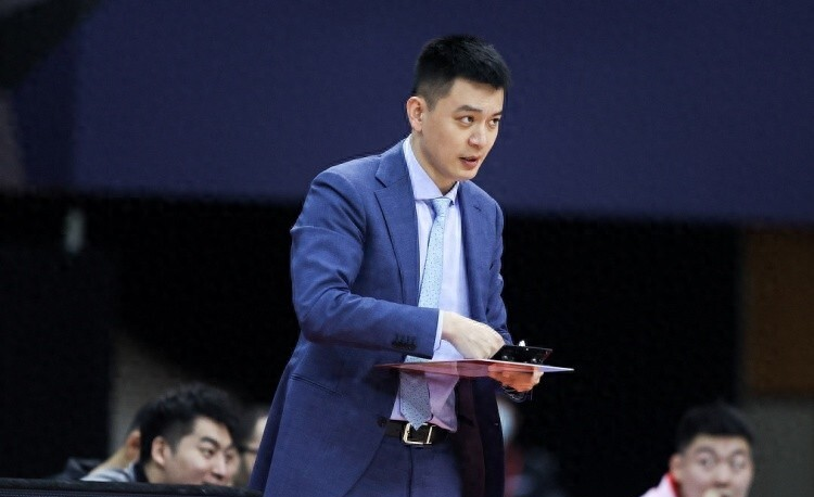 CBA常规赛进入收官阶段，上海男篮逆转北京男篮，辽宁男篮大胜广州男篮。3月12日