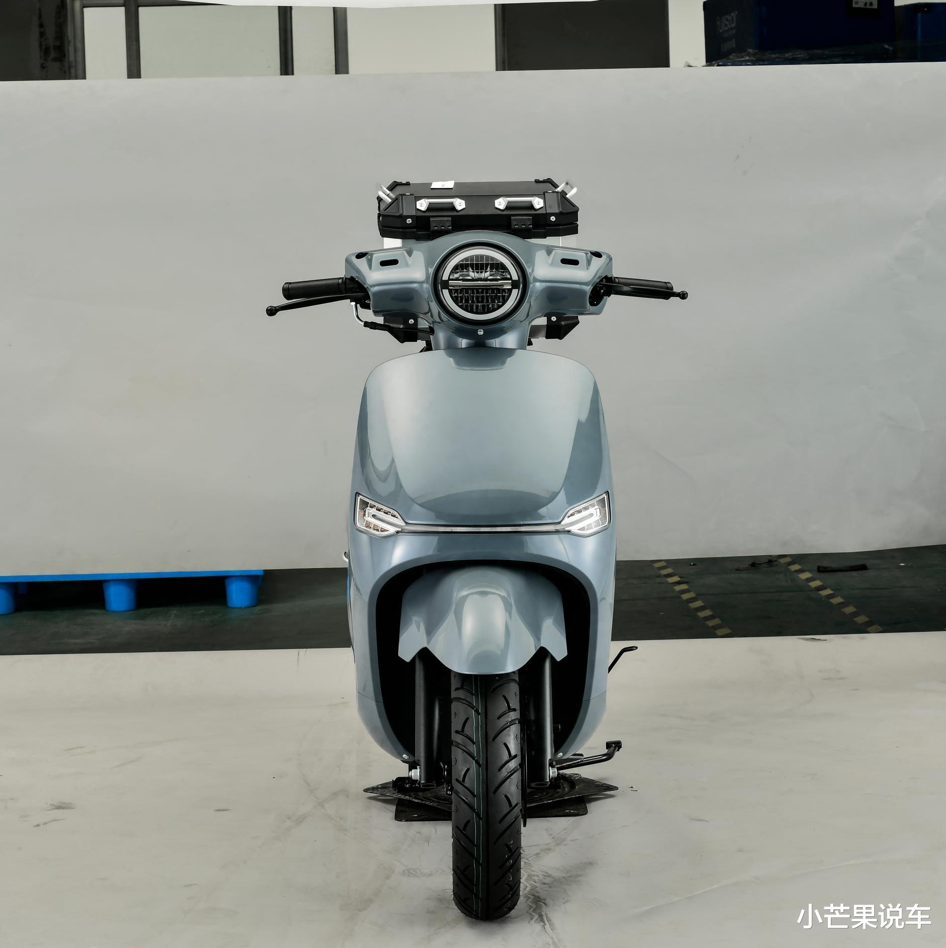6580元还带尾箱！卡吉瓦小梦想125，燃油踏板里的价格屠夫