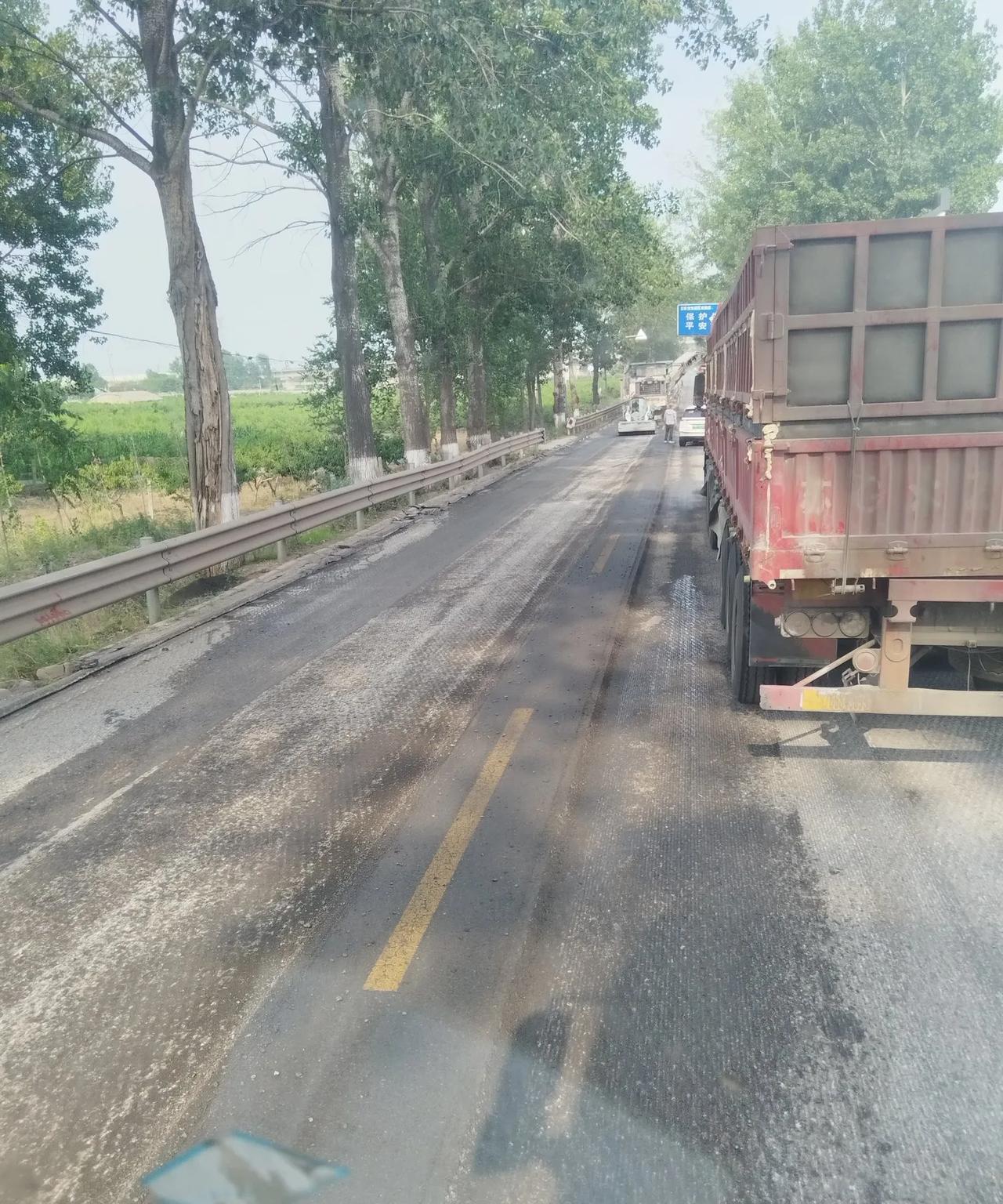 日照巨峰到涛雒的314修路。封闭施工，请提前选择路段出行。日照到东港[祈祷]