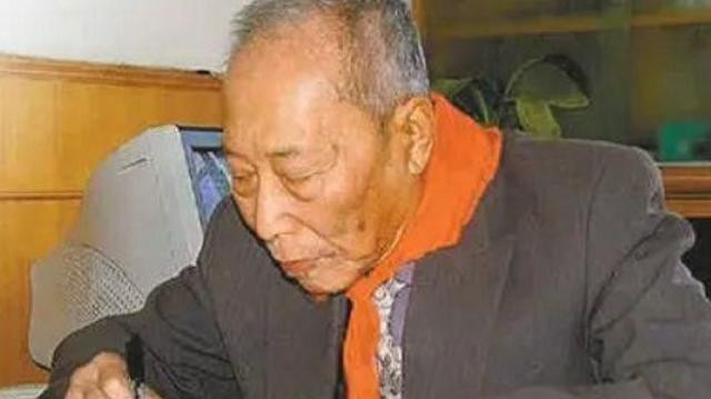 哥哥是皇帝，大伯是光绪，奶奶是慈禧，他却非常低调地活到2015年