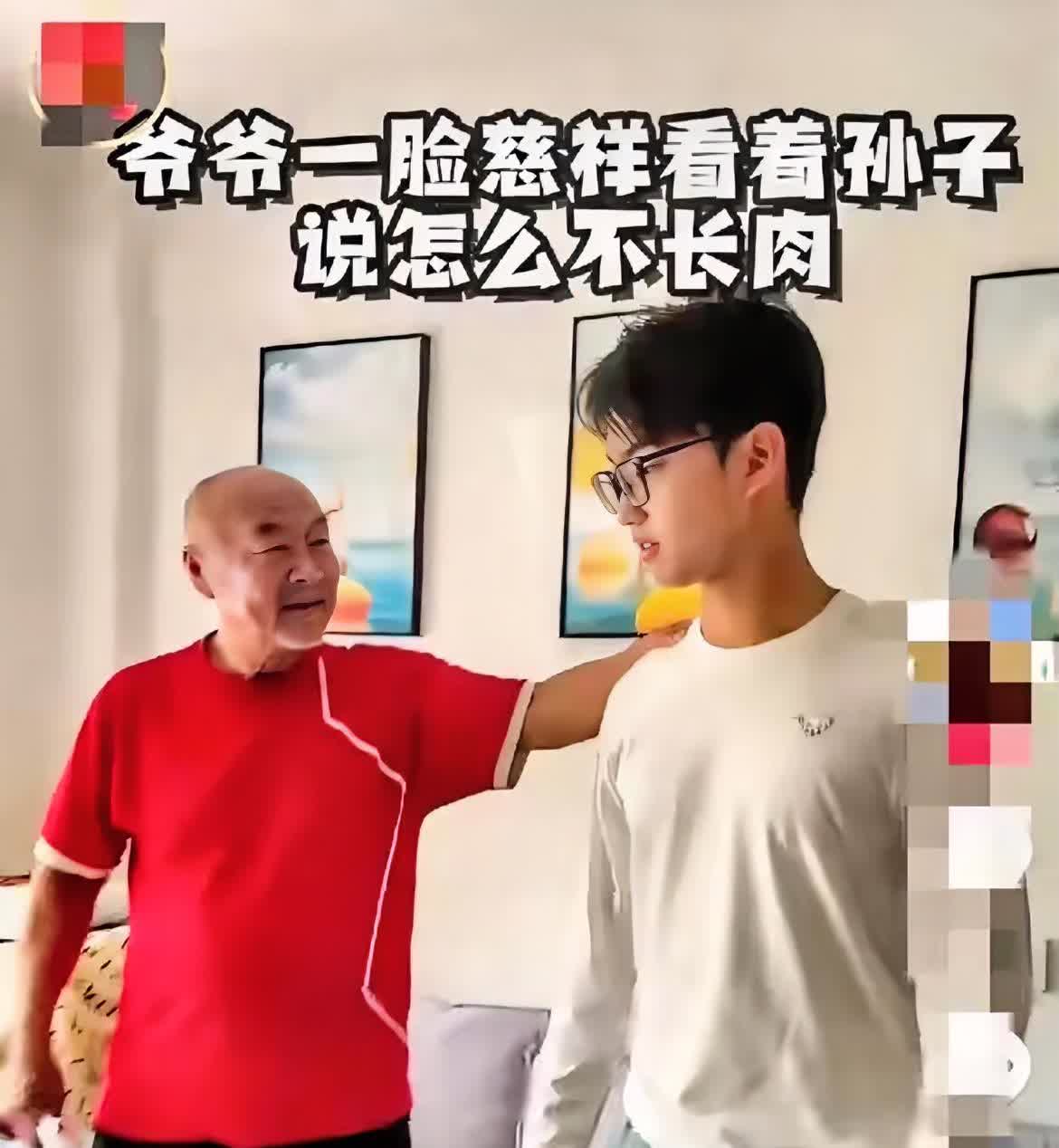 山东威海这事儿太让人感动了！
一女子离婚十年
一直坚持带孩子去看爷爷奶奶。
