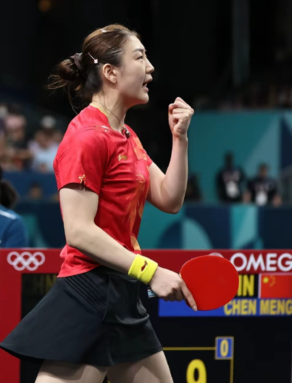 19日，全运会乒乓球女团决赛!河北对阵山东。半决赛，孙颖莎领衔3-0淘汰王曼昱退