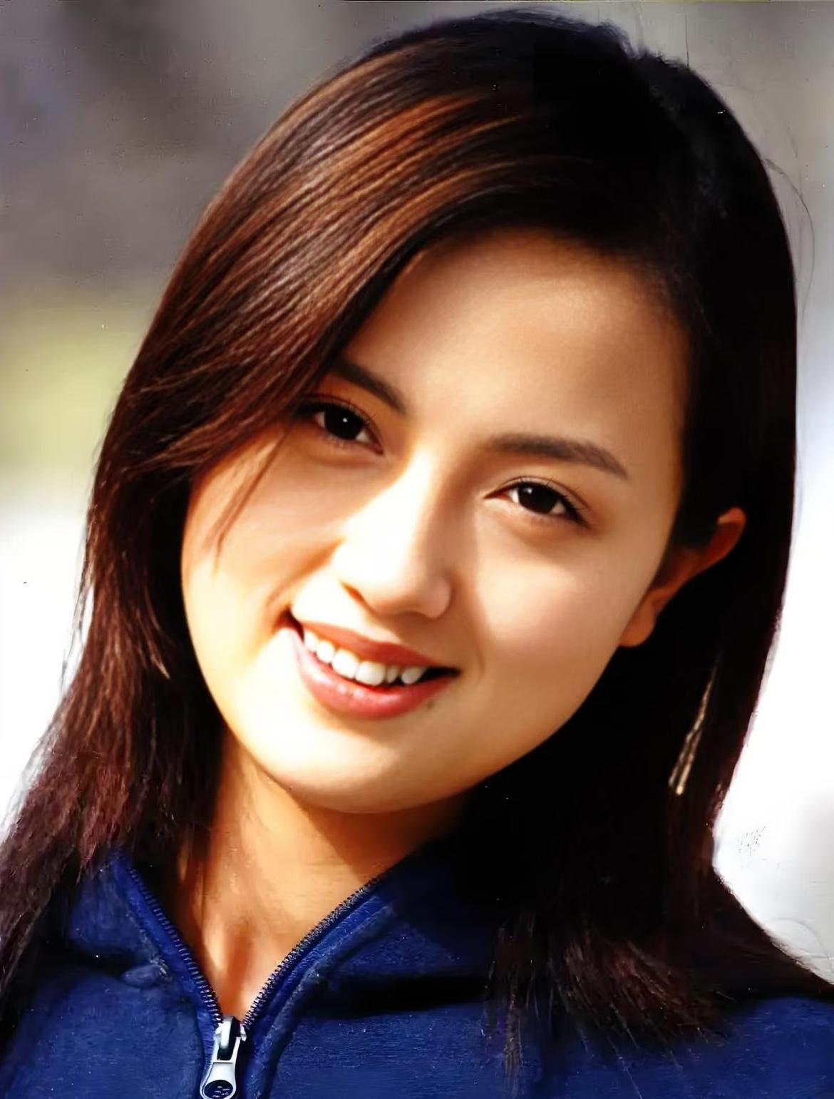难怪资本不愿捧朱媛媛
原本以为是因为她演技不好
后来以为是她性格不好，特意查了下