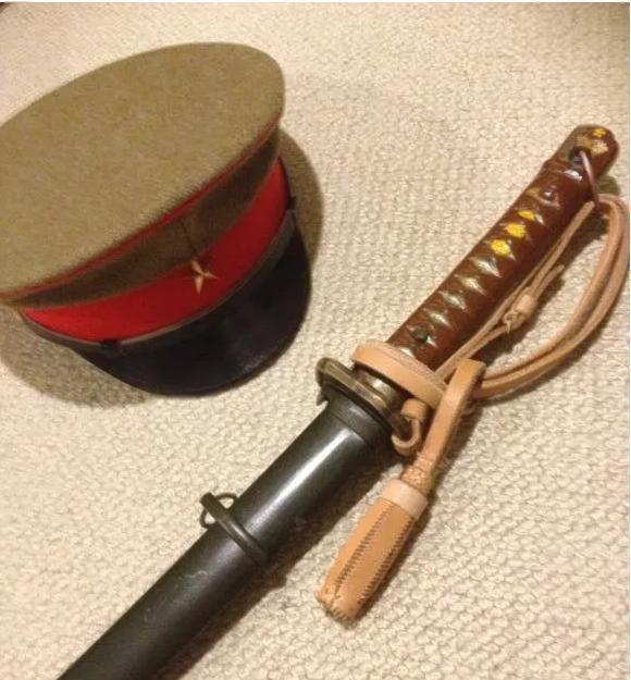日本人对武士精神念念不忘，这和他们的历史发展脱不了干系。从镰仓幕府起，尤其战国时
