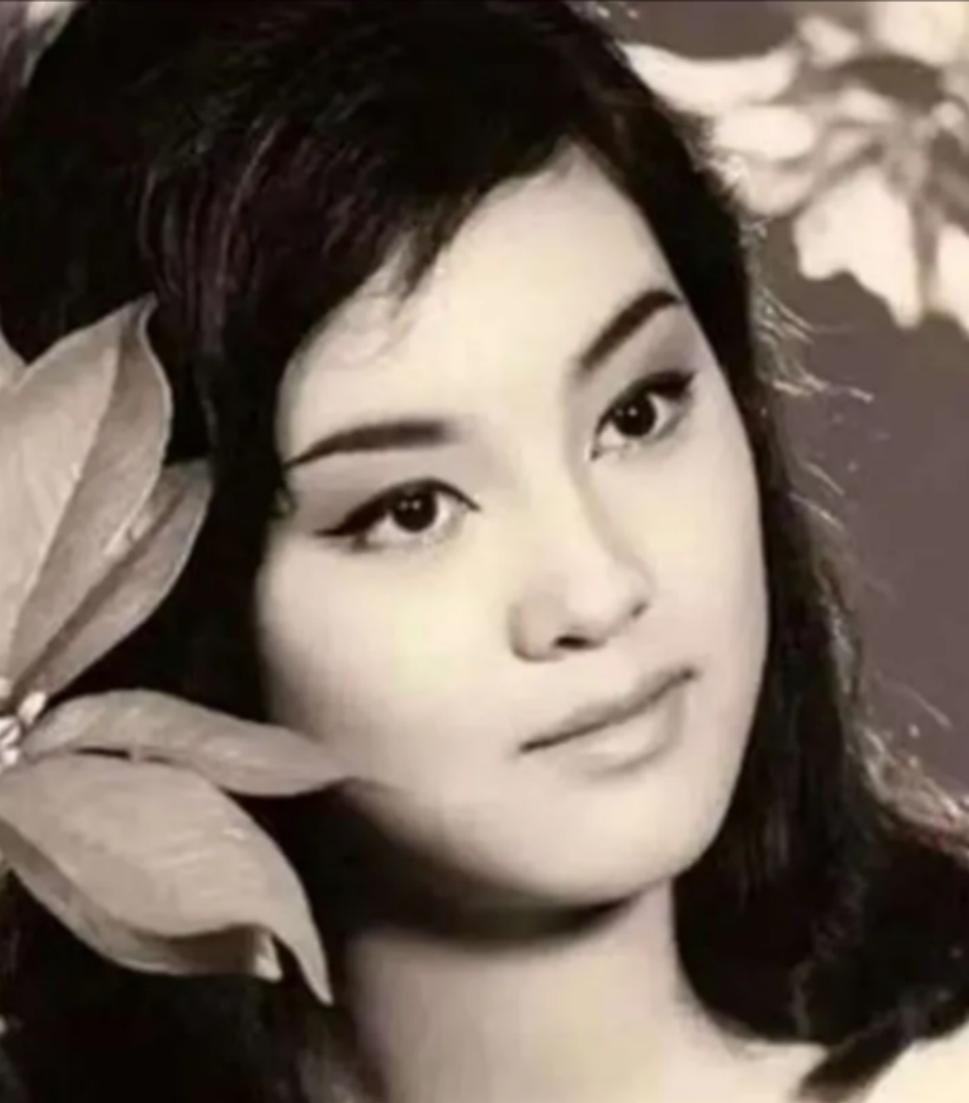 1995年，赵世光被施压离婚，他甩出协议书，妻子淡定一笑：只要我不松手，谁也抢不