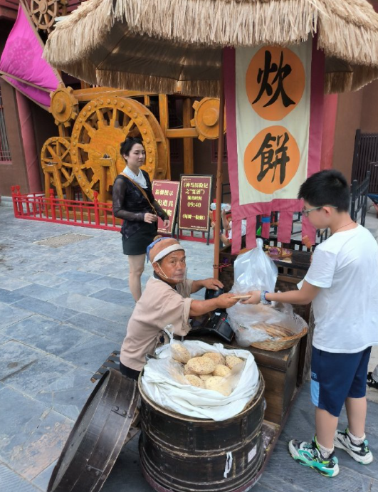 宋朝武大朗靠着卖炊饼，都能娶个美娇妻在市中心租房，靠卖烧饼养活一家，
除了大宋，