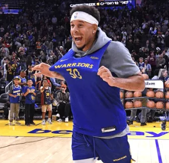 勇士今日官方宣布，球队已经正式签下后卫塞思-库里。
据勇士主帅科尔透露，塞思-库