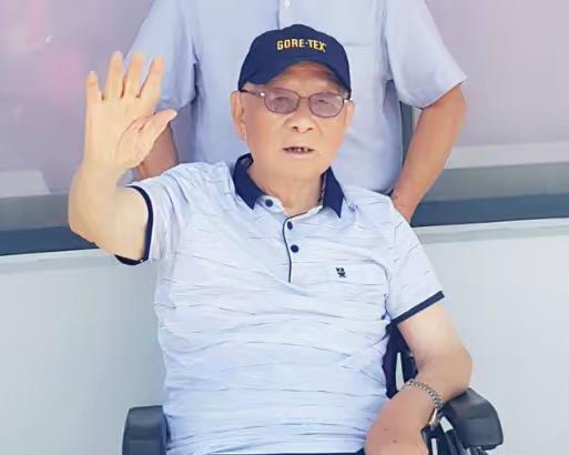 5月4日，106岁的许历农在台北告别尘世，这把年纪在两岸将领中堪称“传奇之最”！