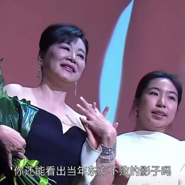 老天呀，林青霞女儿真是一言难尽呀！
白瞎了东南亚第一美女那么好的基因