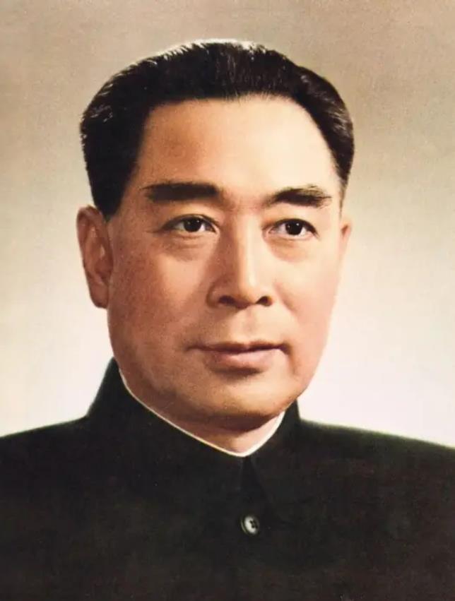 1952年的中南海，许广平怎么也没想到，堂堂的总理会突然叫她"婶婶"，"您喊我啥