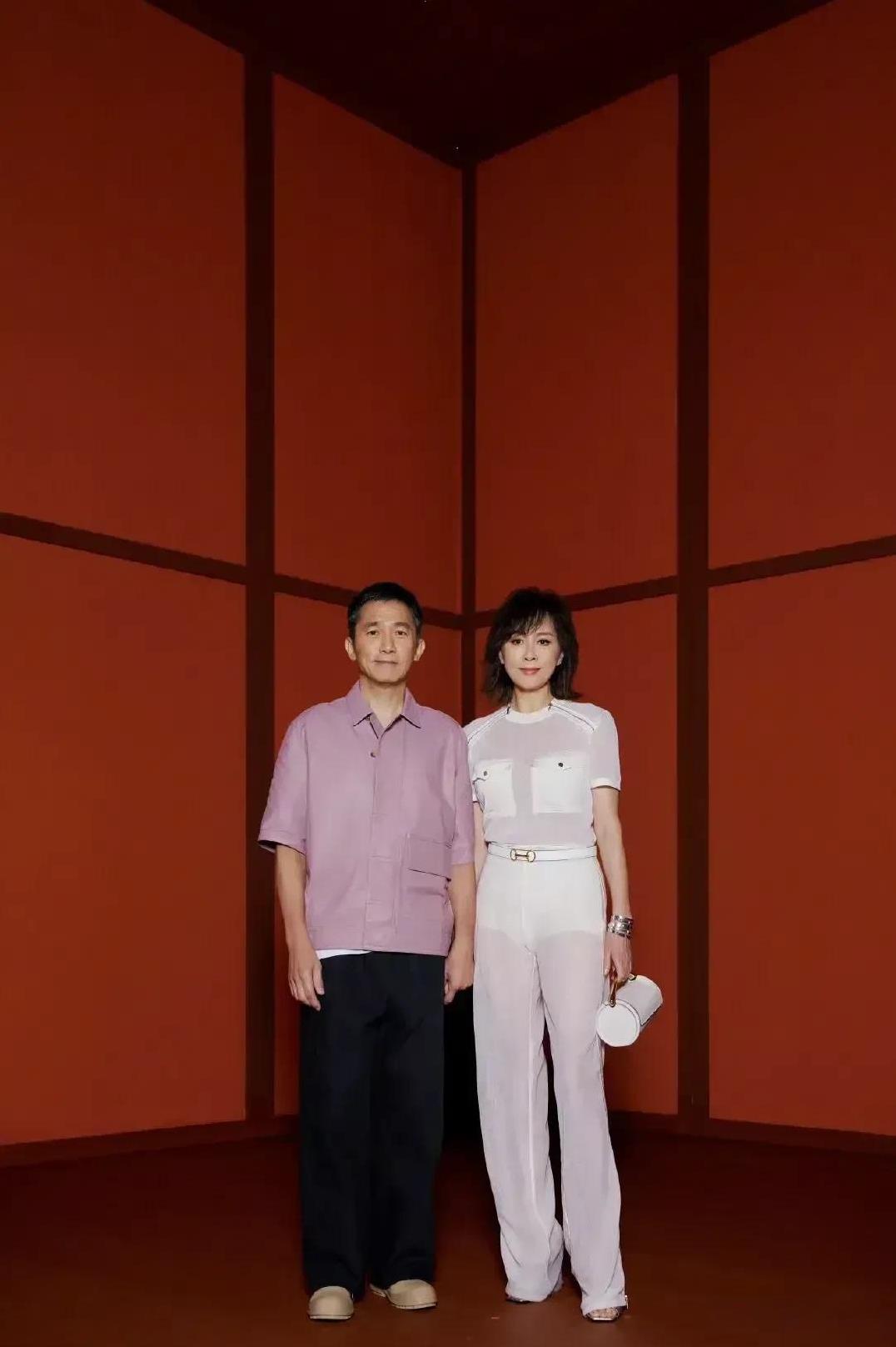 刘嘉玲谈上海看秀感受，梁朝伟也来了！
6月14日上午，刘嘉玲在社交媒体发文，分享