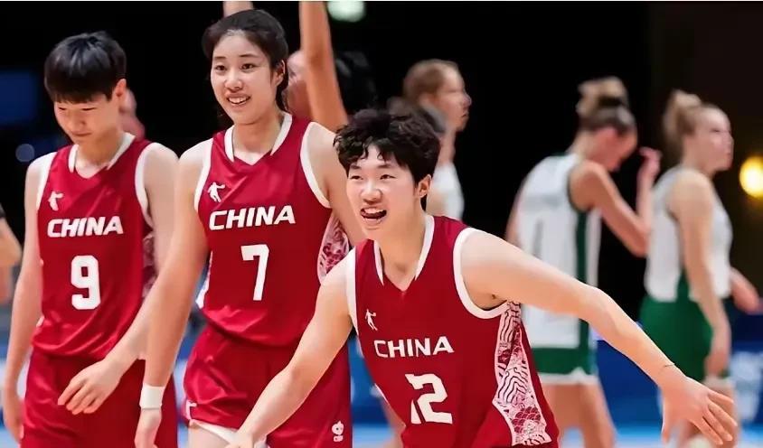 中国女篮81-69击溃美国女篮获得冠军！
莱茵-鲁尔大运会女篮决赛，中国大学生女