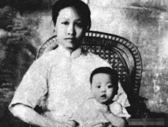 1982年8月15日，著名抗日英雄赵一曼的儿子，在家中自缢身亡。他叫陈掖贤，是北