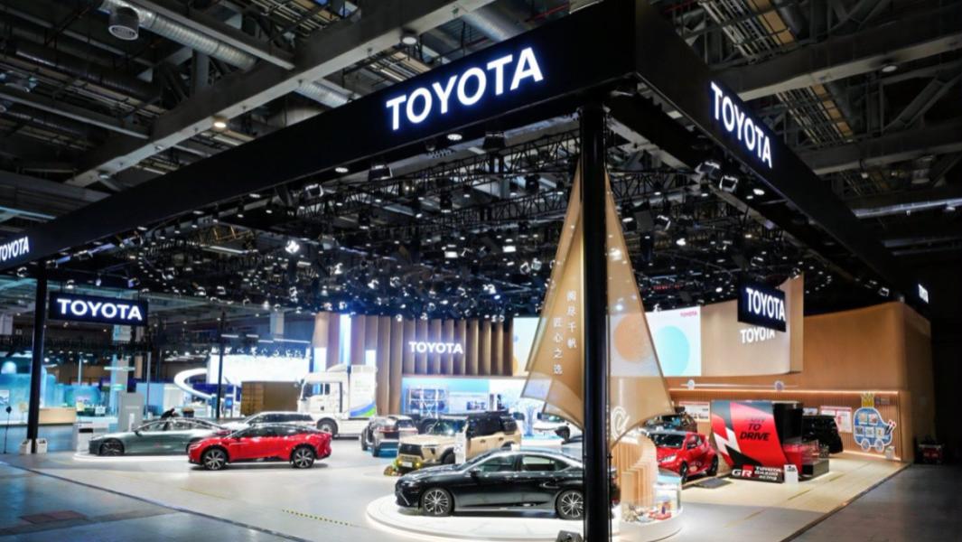 八年全勤生直面“内卷关”，丰田多样化彩旗飘扬