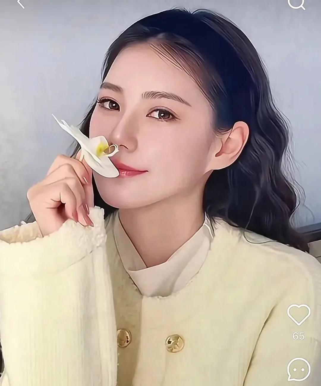 血缘非亲，情厚乃亲。小玥儿之幸，得马筱梅之暖。亲情之真，不在血，在情。
每个孩子