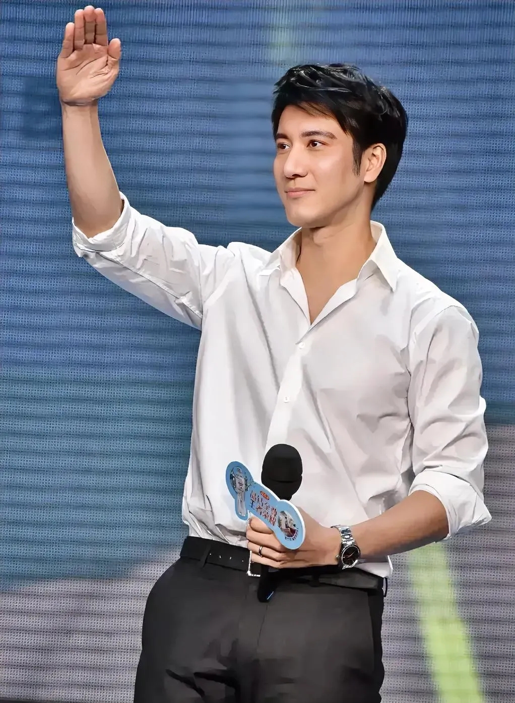 王力宏！之前他那句“男人得扛起所有责任，冲我来，别让孩子再被波及”，听得我心里一