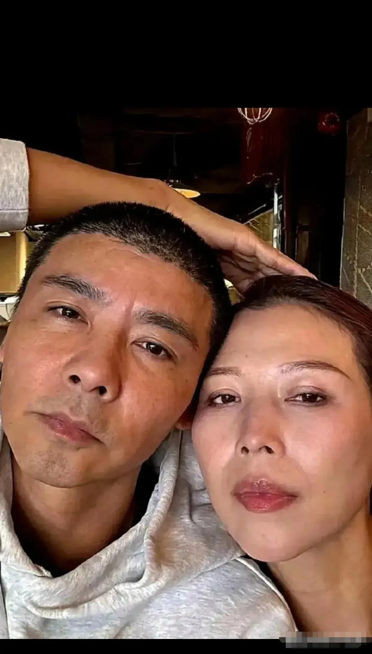 不得不说，他们越来越有夫妻相了。