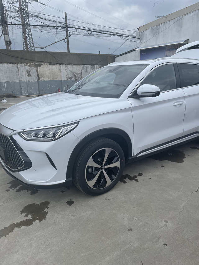 刚提的宋plusdmi有胶味
前天刚提的宋plusdmi110顶配 今天在路上开