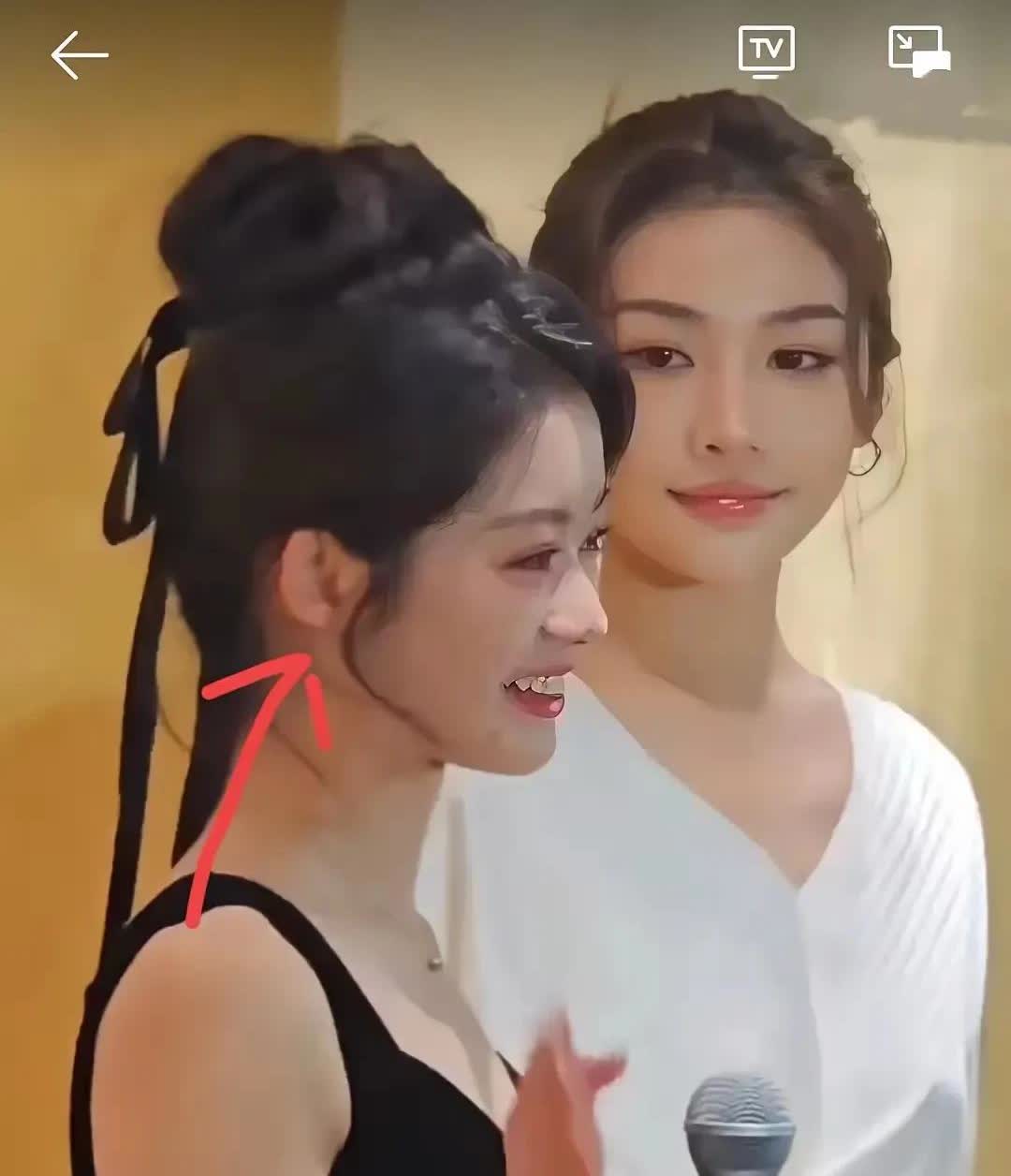 黄杨钿甜现身SKP上热搜！网友：记吃不记打？这心理素质绝了

杨钿甜可算露面