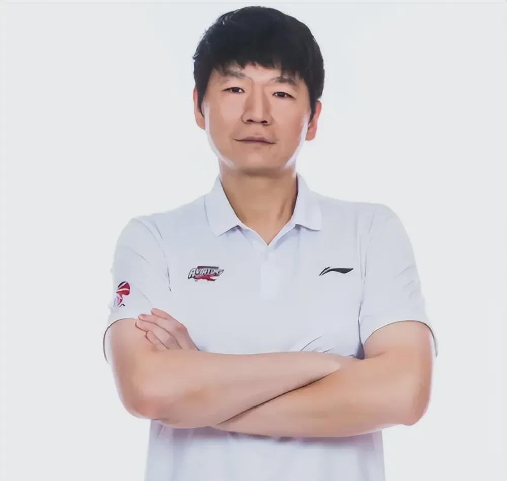 山东以37分优势大胜新疆后，CBA常规赛前八名最新排名如下：

1、广厦81