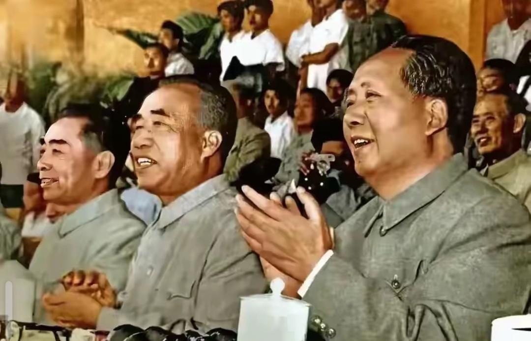 为人民救解放是他们毕生的宗旨，为人民服务贯穿了他们一生！